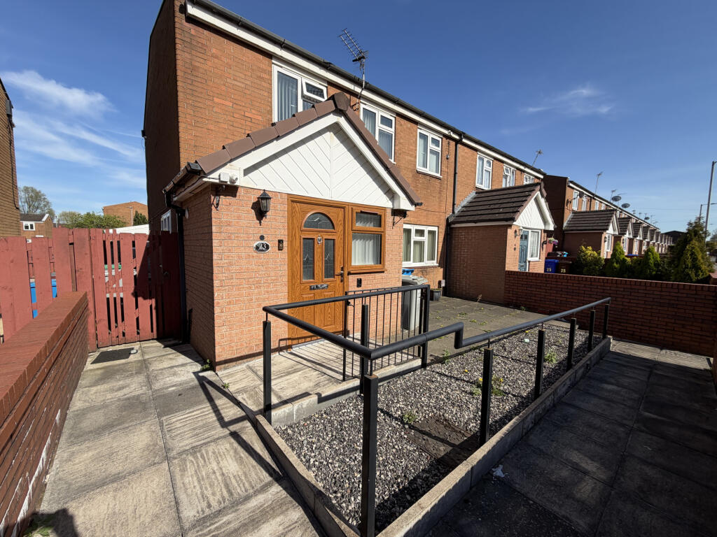 5 bed Semi Detached for rent in Manchester. From Madina Property - Manchester 5 bed Semi Detached for rent in Manchester. From Madina Property - Manchester