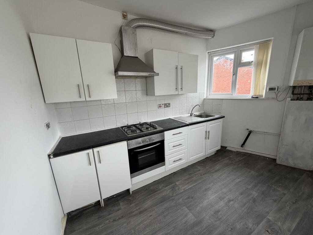 2 bed Mid Terraced House for rent in Trub. From Madina Property - Manchester
