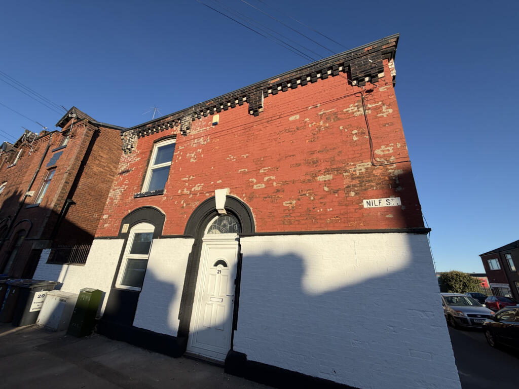 2 bed Mid Terraced House for rent in Ashton-under-Lyne. From Madina Property - Manchester