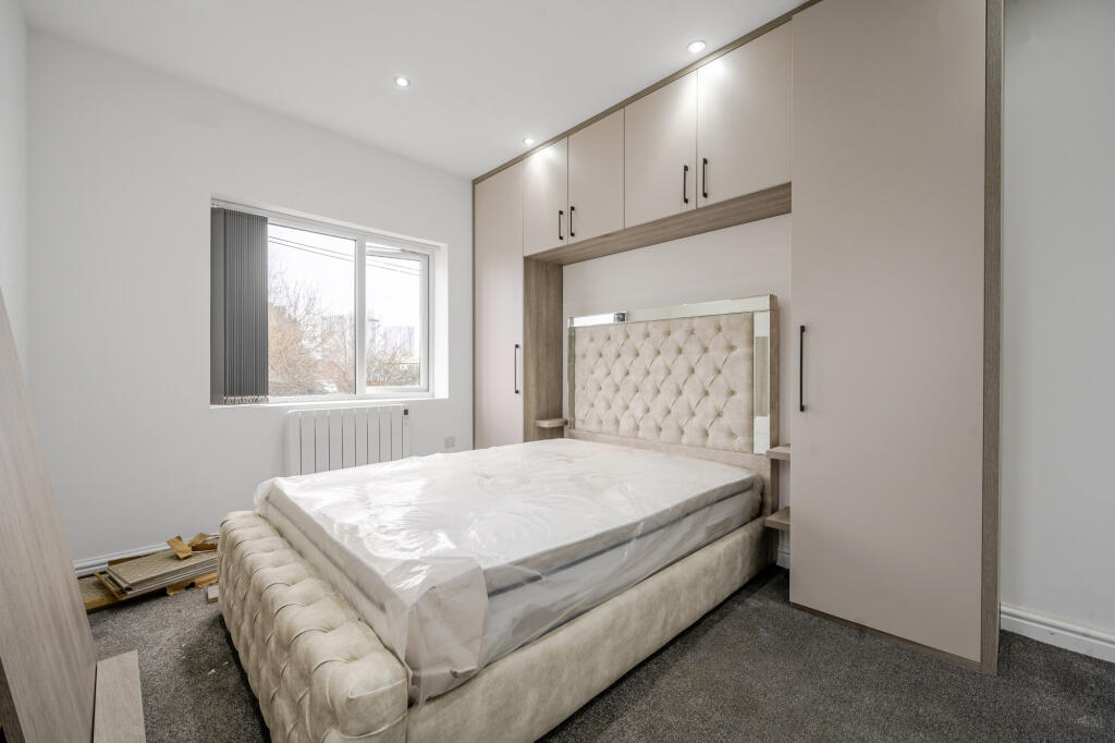4 bed Studio for rent in Salford. From Madina Property - Manchester 4 bed Studio for rent in Salford. From Madina Property - Manchester