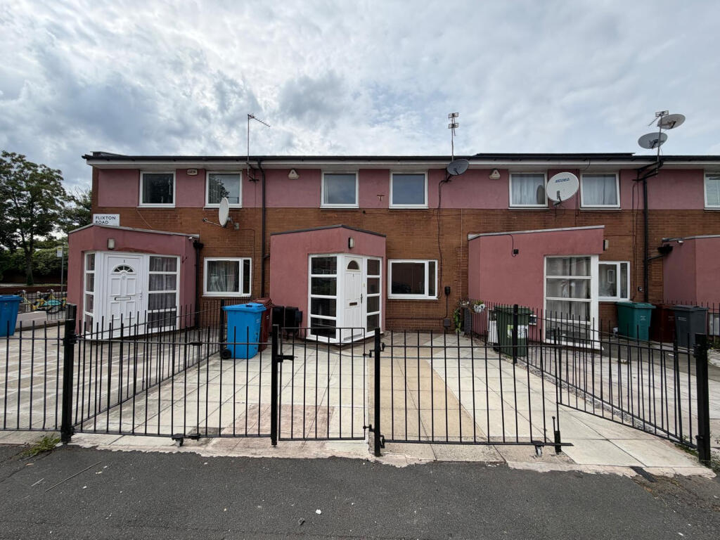 3 bed Mid Terraced House for rent in Manchester. From Madina Property - Manchester