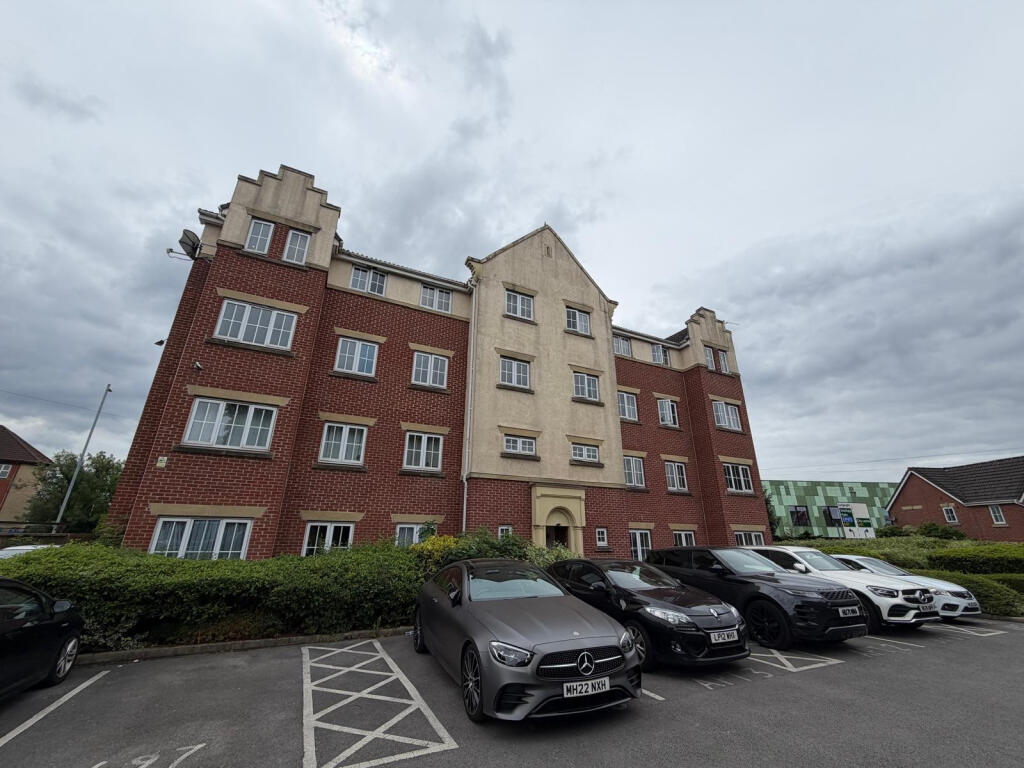 2 bed 1st Floor Flat for rent in Droylsden. From Madina Property - Manchester