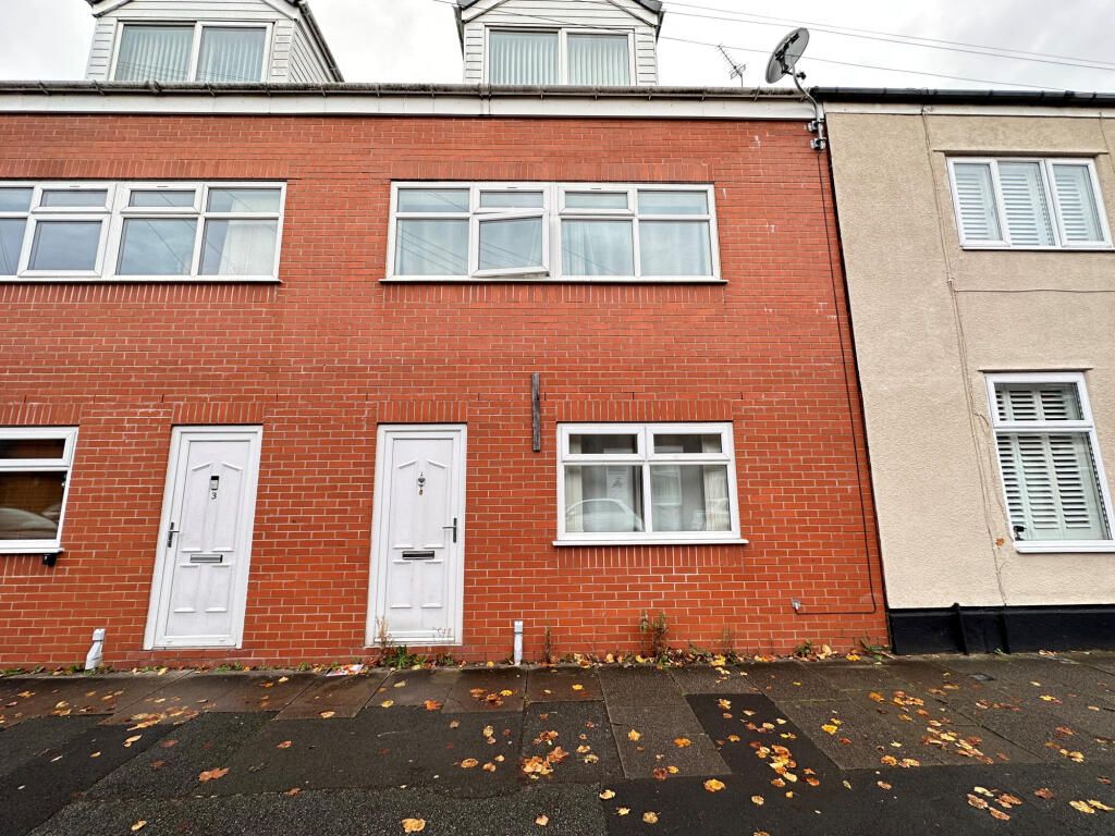 4 bed Apartment for rent in Denton. From Madina Property - Manchester