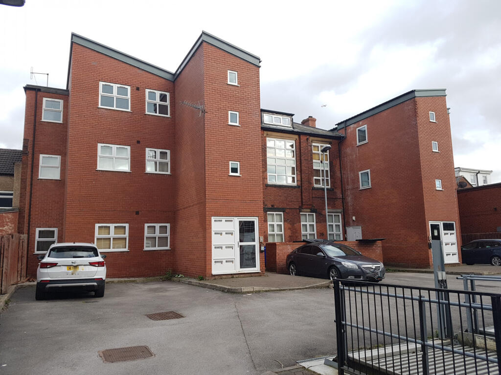 1 bed 1st Floor Flat for rent in Denton. From Madina Property - Manchester