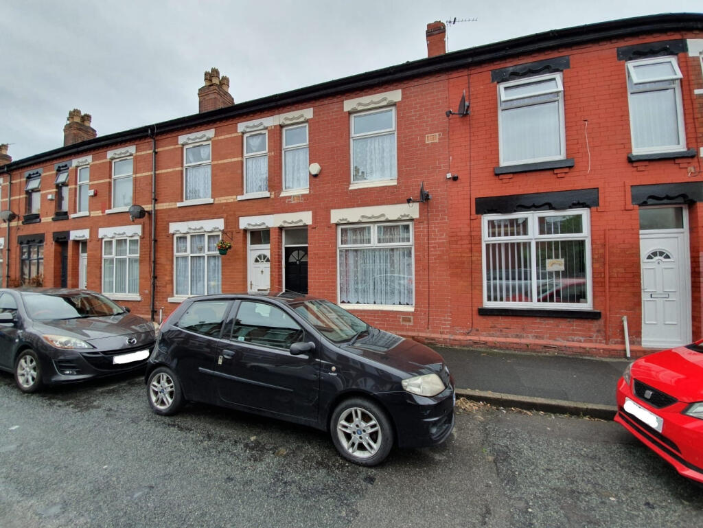 2 bed Mid Terraced House for rent in Manchester. From Madina Property - Manchester