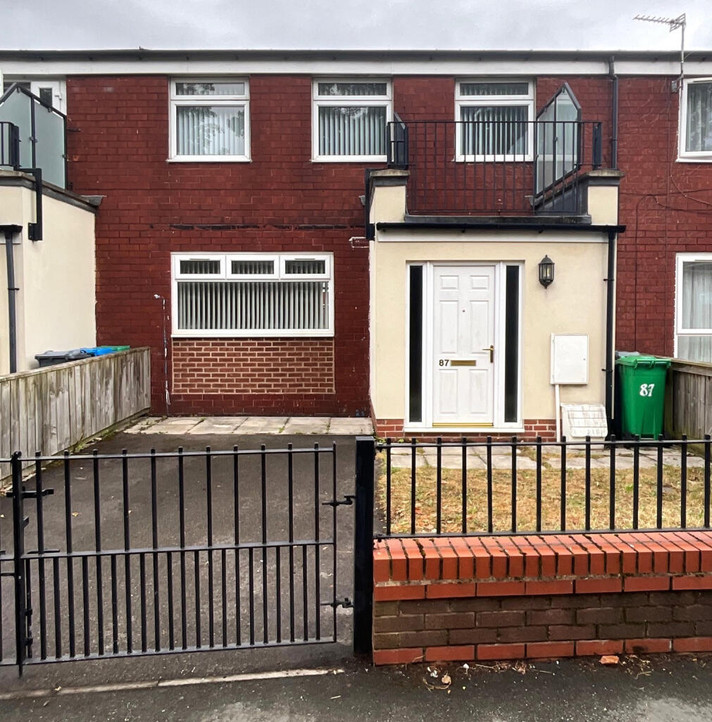 3 bed Mid Terraced House for rent in Manchester. From Madina Property - Manchester
