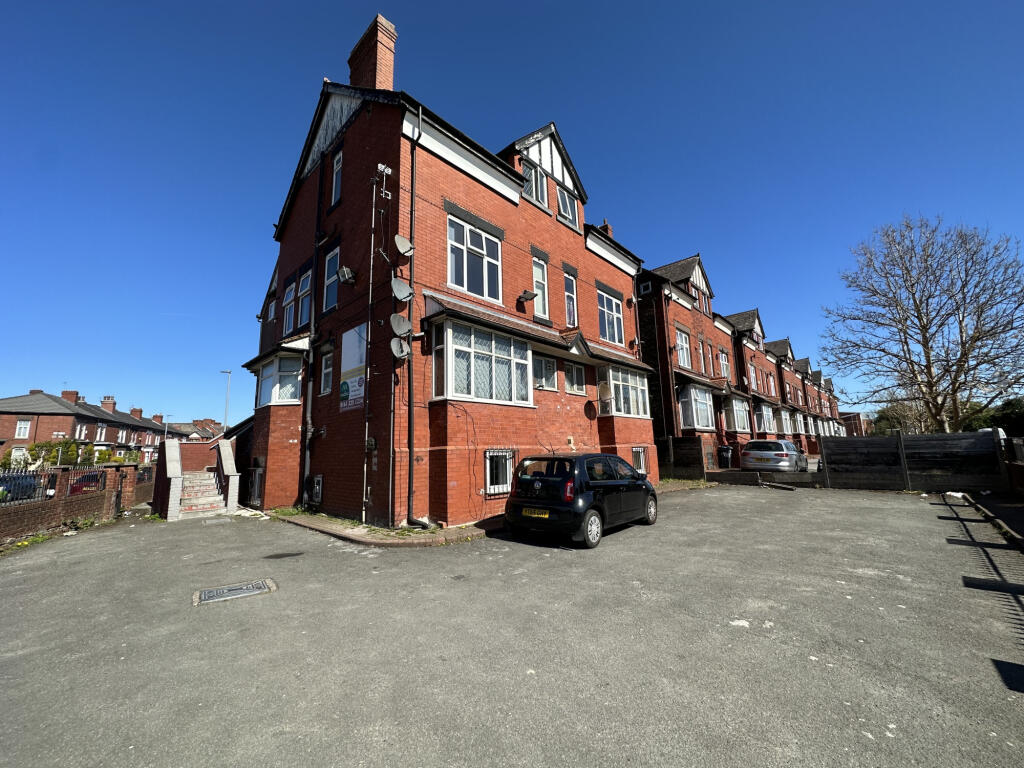 1 bed 1st Floor Flat for rent in Manchester. From Madina Property - Manchester