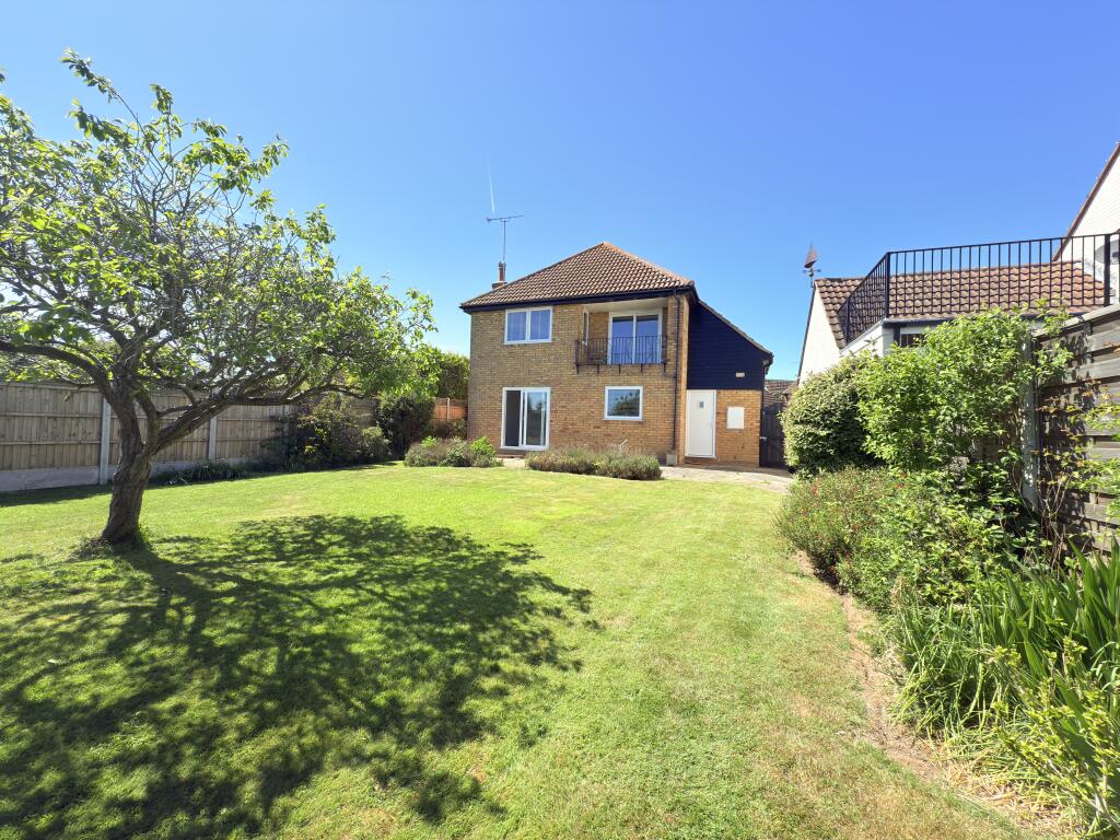 4 bed Detached for rent in Heybridge Basin. From Maldon Lettings Ltd - Maldon
