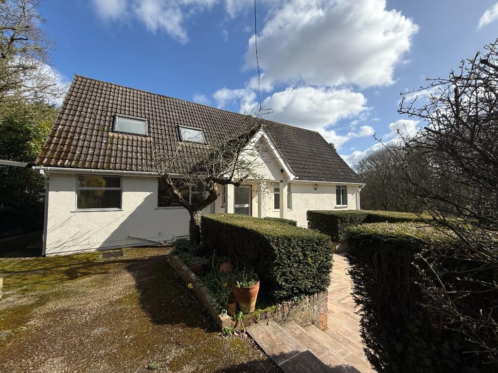 5 bed Detached for rent in Little Baddow. From Maldon Lettings Ltd - Maldon