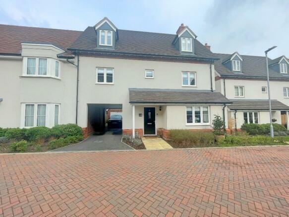 4 bed Link detached for rent in Tolleshunt Knights. From Maldon Lettings Ltd - Maldon