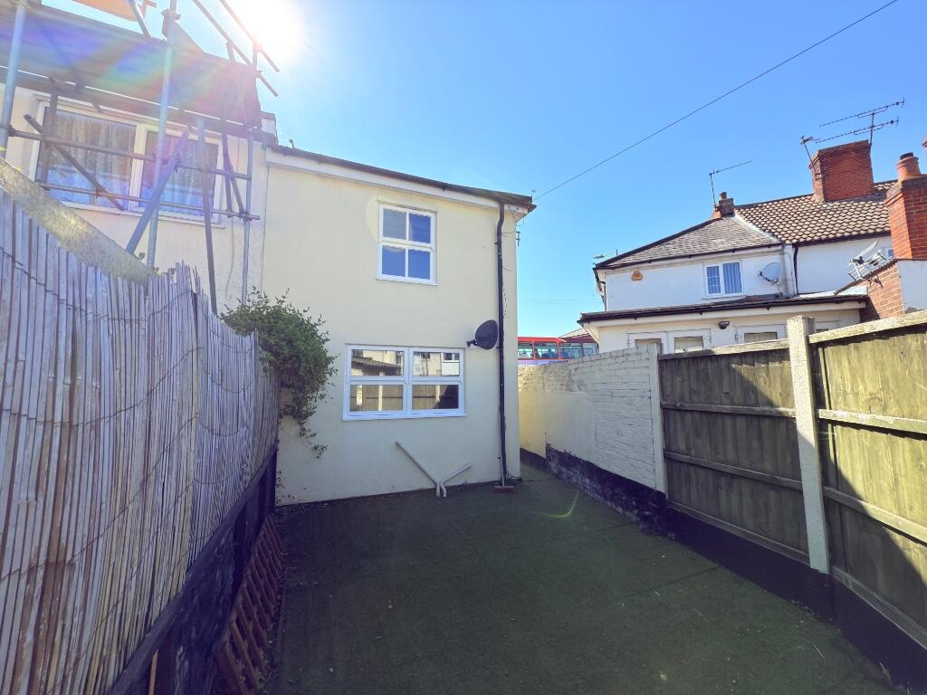 2 bed End of Terrace for rent in Maldon. From Maldon Lettings Ltd - Maldon 2 bed End of Terrace for rent in Maldon. From Maldon Lettings Ltd - Maldon