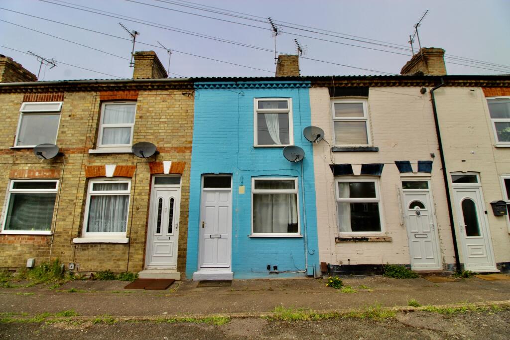 2 bed Mid Terraced House for rent in Peterborough. From Mandairs Estate Agents - Peterborough