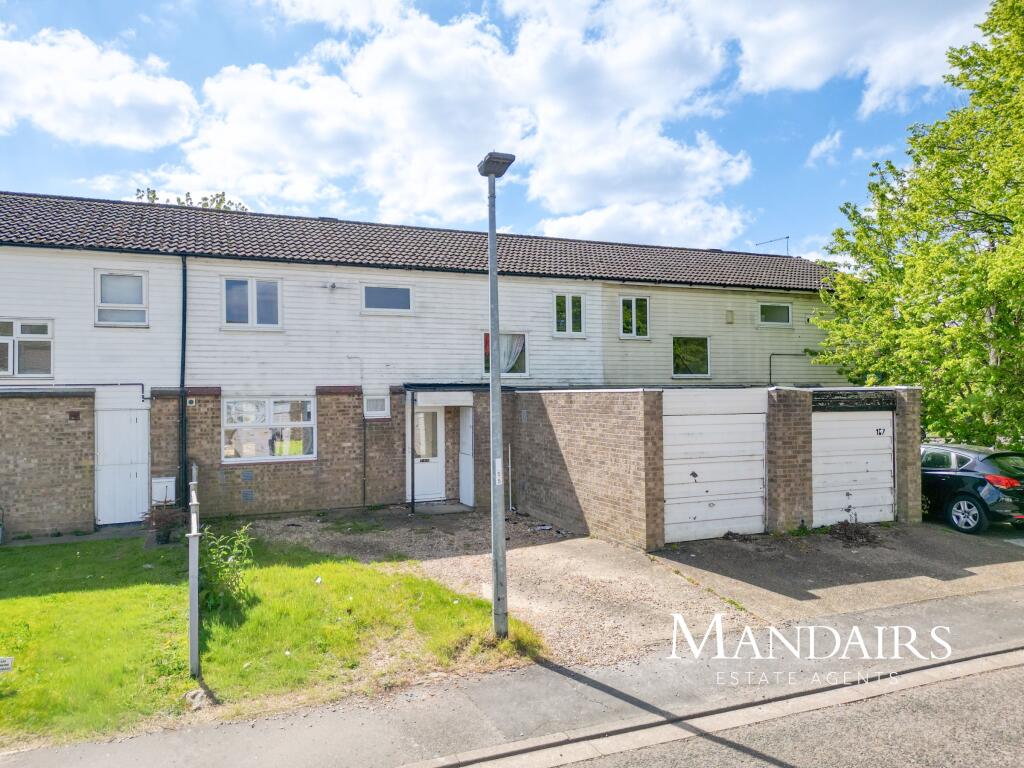 5 bed Mid Terraced House for rent in Peterborough. From Mandairs Estate Agents - Peterborough