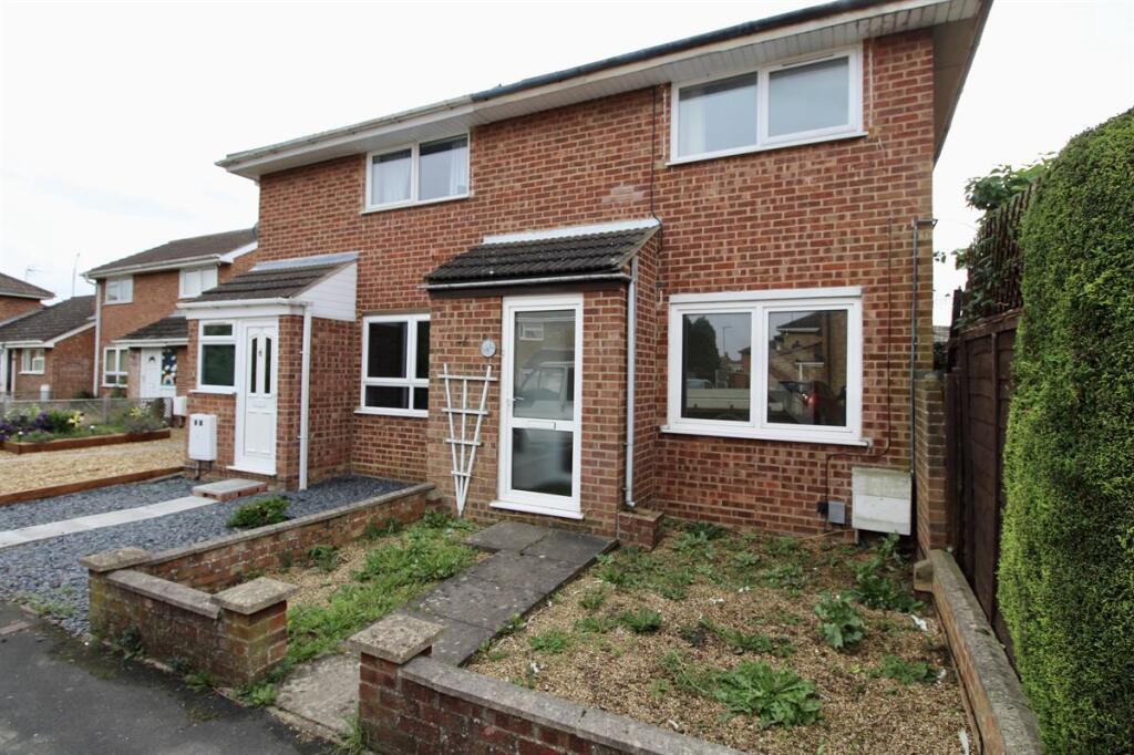 2 bed End of Terrace for rent in Yaxley. From Mandairs Estate Agents - Peterborough