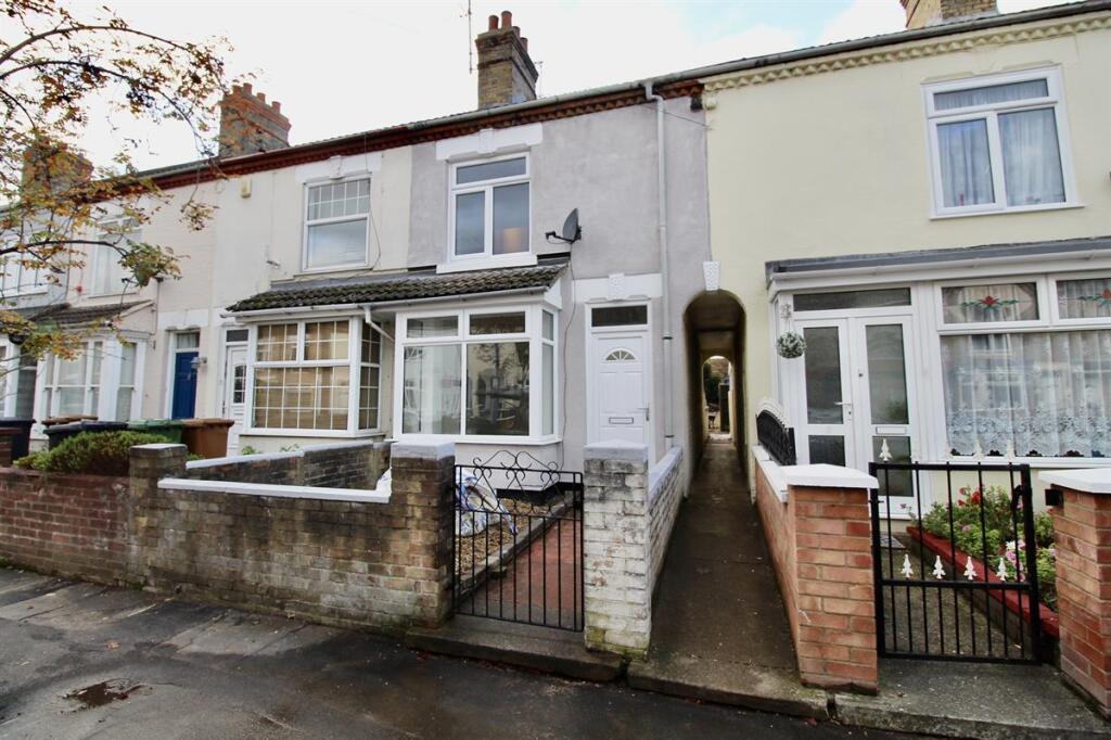 2 bed Mid Terraced House for rent in Peterborough. From Mandairs Estate Agents - Peterborough