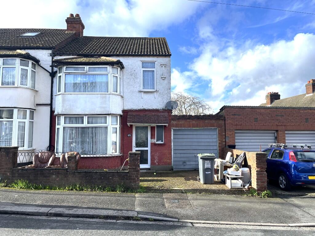 3 bed Semi Detached for rent in Chalton. From Marigold Residentials - Luton 3 bed Semi Detached for rent in Chalton. From Marigold Residentials - Luton