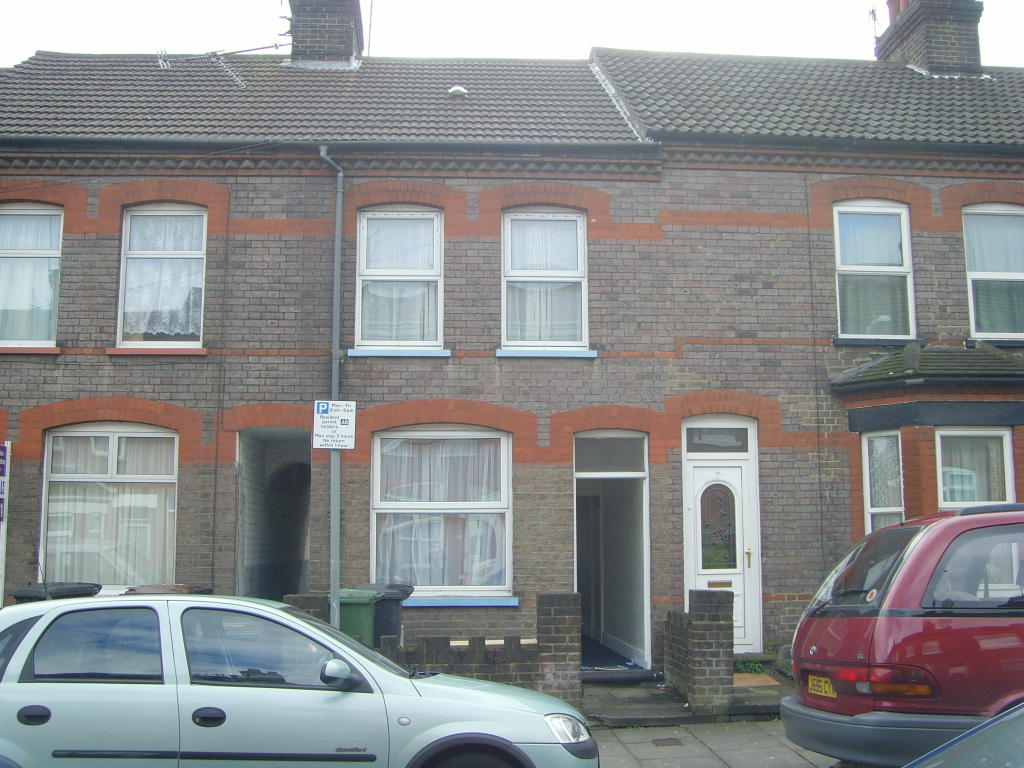 2 bed Mid Terraced House for rent in Luton. From Marigold Residentials - Luton