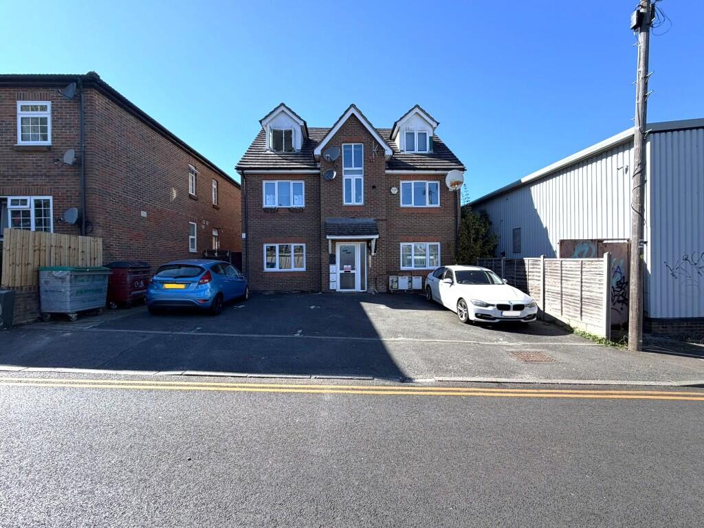 1 bed 1st Floor Flat for rent in Luton. From Marigold Residentials - Luton