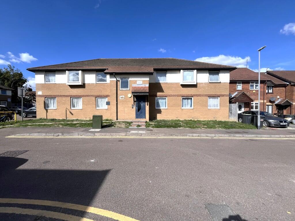 1 bed 1st Floor Flat for rent in Streatley. From Marigold Residentials - Luton