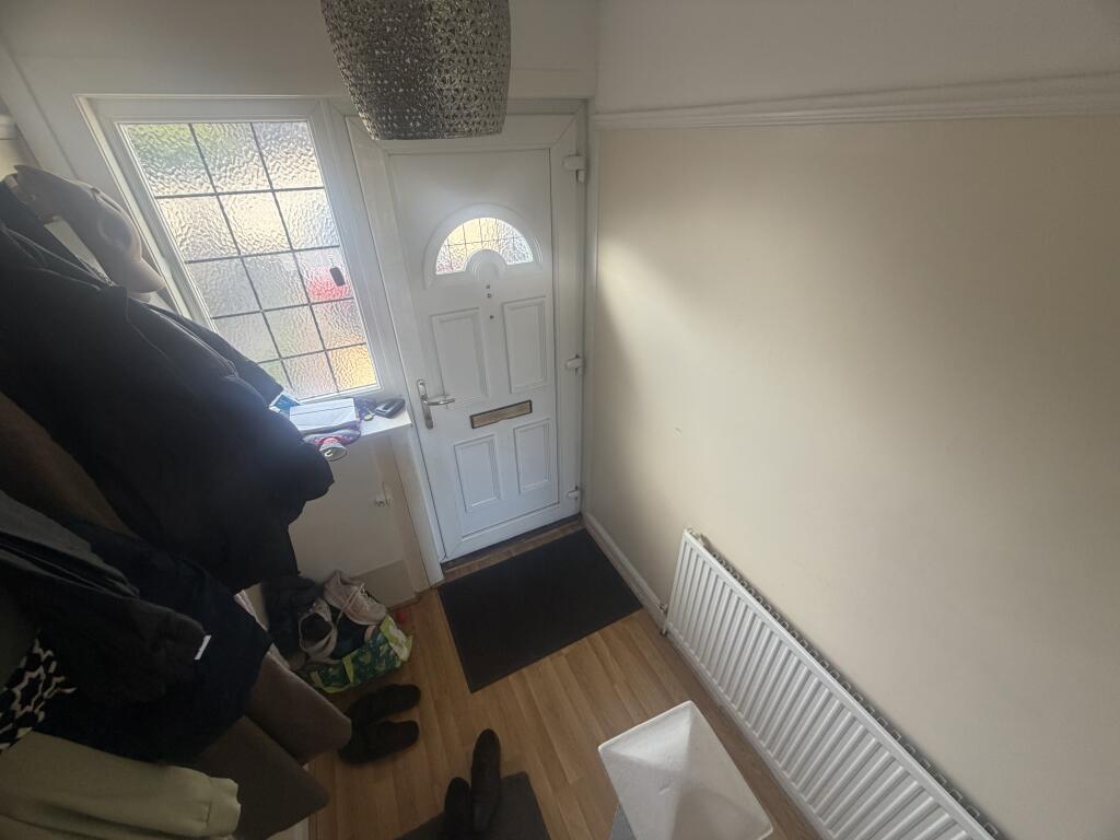 3 bed Mid Terraced House for rent in Chalton. From Marigold Residentials - Luton 3 bed Mid Terraced House for rent in Chalton. From Marigold Residentials - Luton