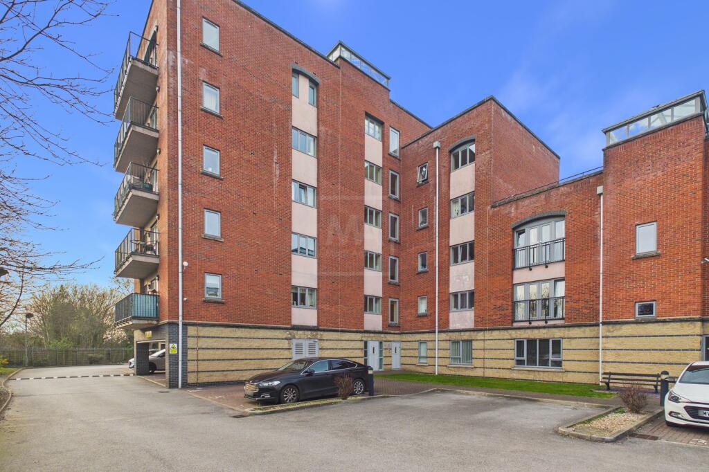 2 bed 1st Floor Flat for rent in Appleton Thorn. From Mark Antony Estates - Warrington