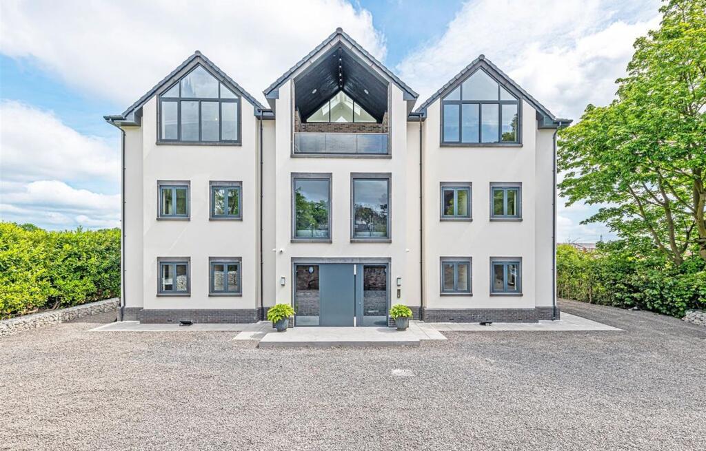 2 bed 1st Floor Flat for rent in Cronton. From Mark Antony Estates - Warrington