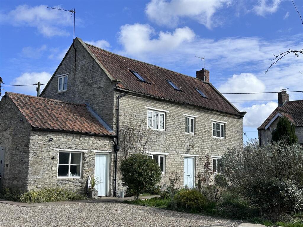 3 bed Cottage for rent in Pickering. From Mark Stephensons - Malton