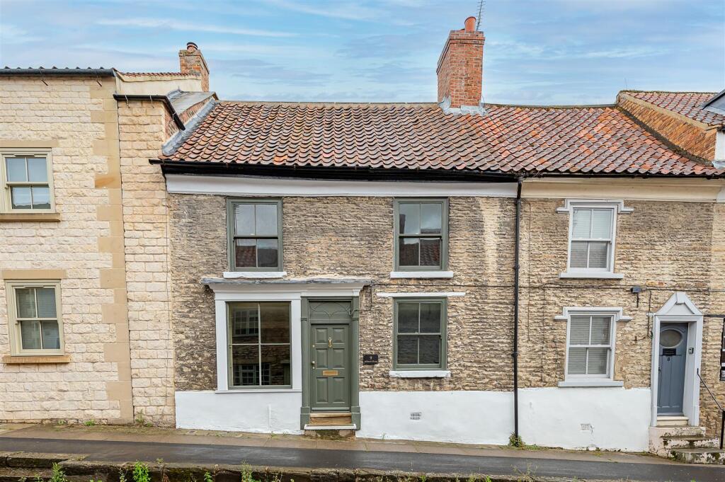 4 bed Cottage for rent in Pickering. From Mark Stephensons - Malton