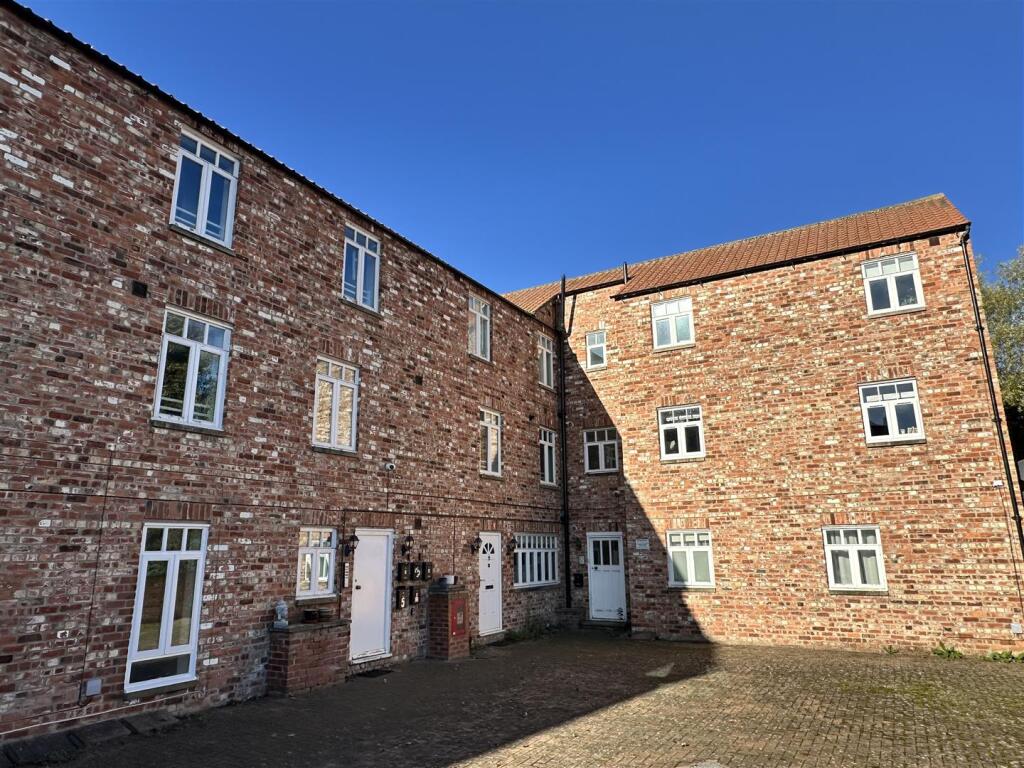 2 bed Apartment for rent in Norton-on-Derwent. From Mark Stephensons - Malton 2 bed Apartment for rent in Norton-on-Derwent. From Mark Stephensons - Malton