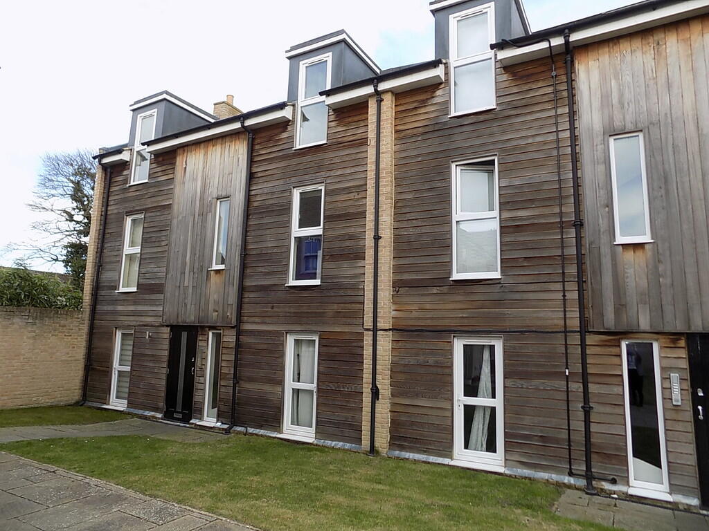 1 bed House (unspecified) for rent in March. From Maxey Grounds - March