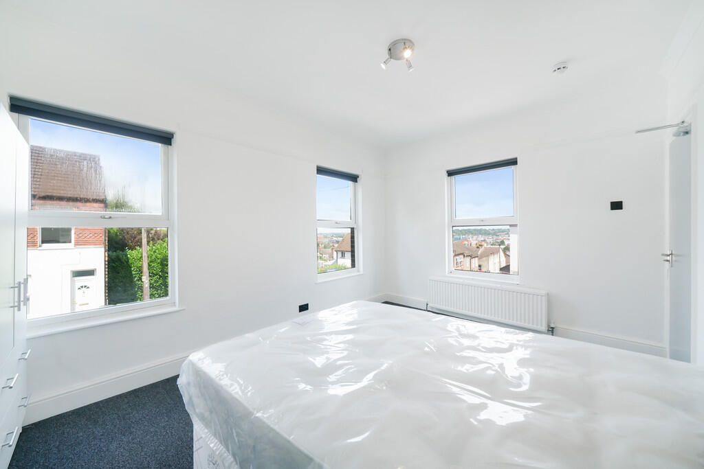 1 bed End of Terrace for rent in Luton. From Mile - Colindale