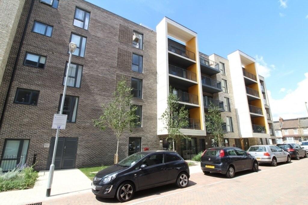 2 bed Apartment for rent in London. From Mile - Colindale