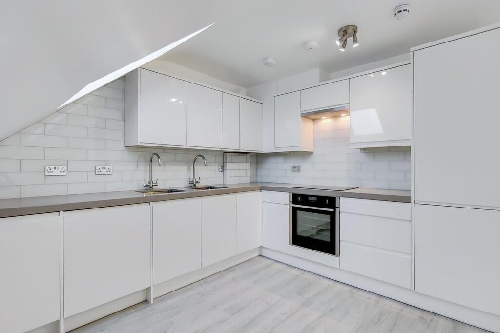 2 bed Apartment for rent in London. From Mile - Colindale