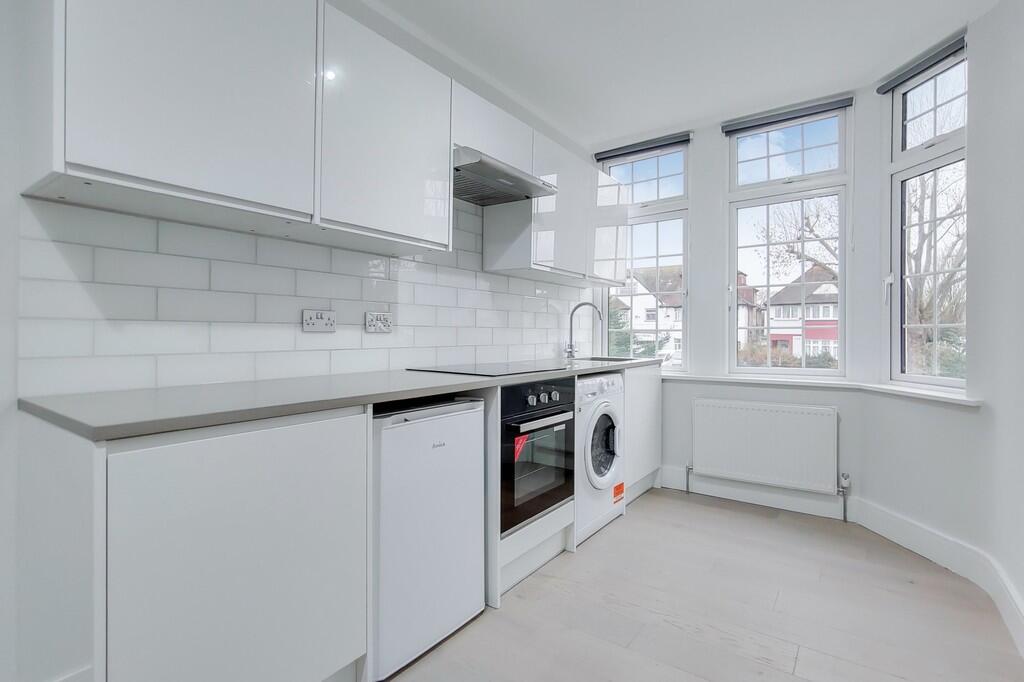 4 bed Studio for rent in Hendon. From Mile - Colindale
