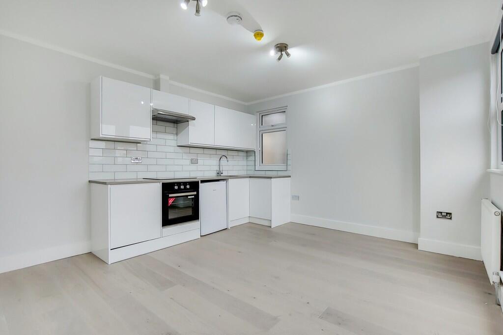 4 bed Studio for rent in Hendon. From Mile - Colindale