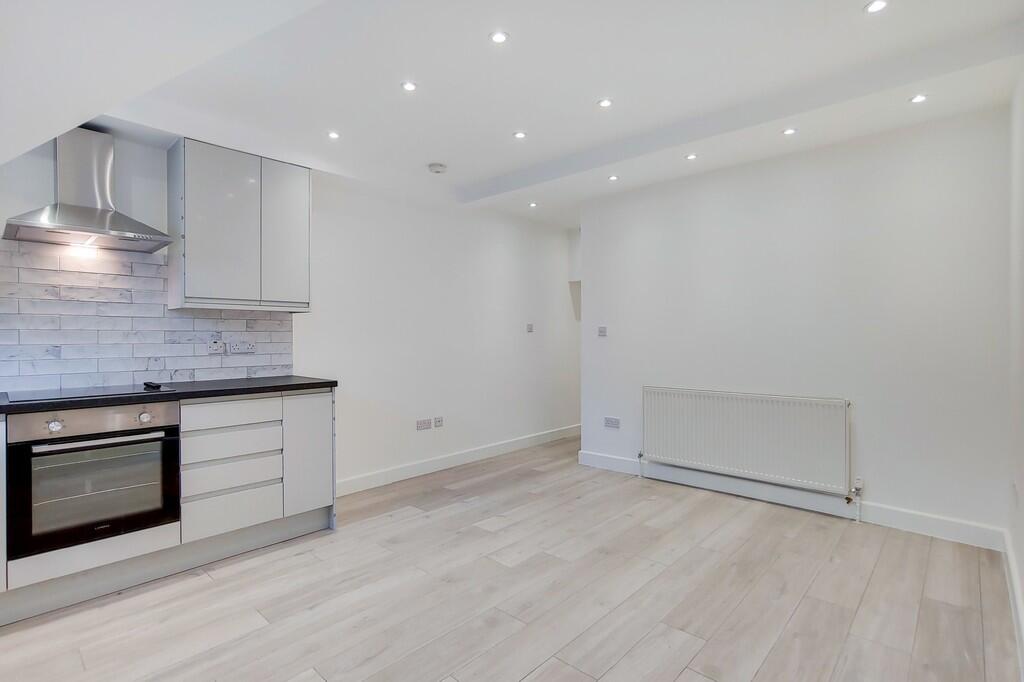 2 bed House (unspecified) for rent in London. From Mile - Kensal Rise