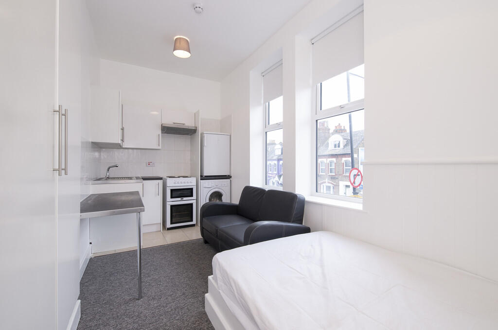 4 bed Studio for rent in Willesden. From Mile - Kensal Rise 4 bed Studio for rent in Willesden. From Mile - Kensal Rise