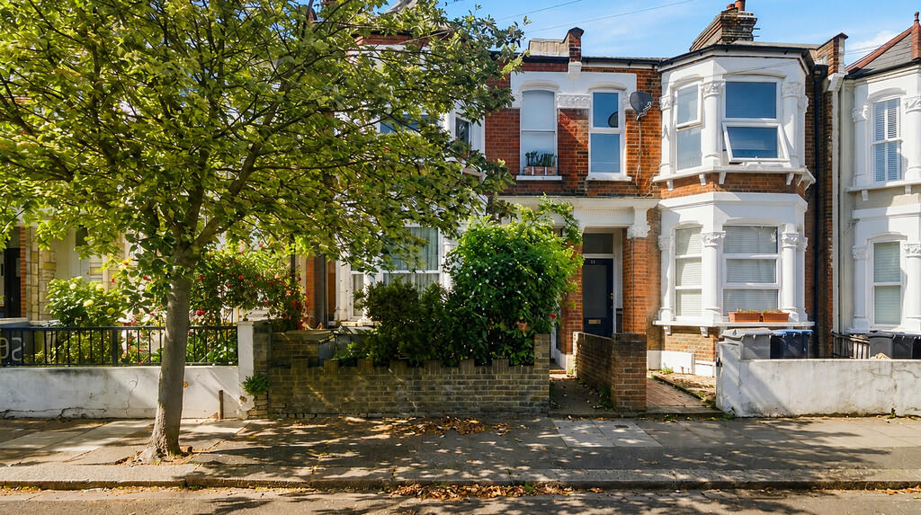 2 bed House (unspecified) for rent in London. From Mile - Kensal Rise