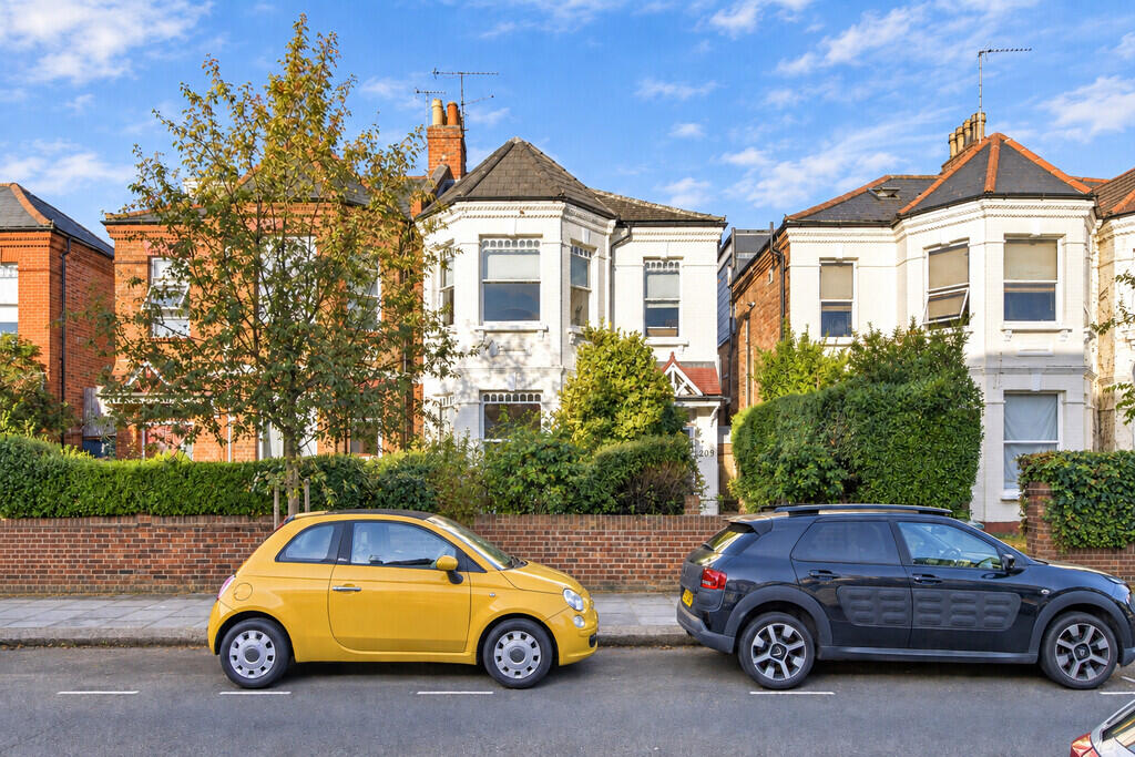 4 bed Apartment for rent in Willesden. From Mile - Kensal Rise
