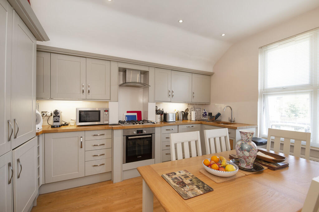 3 bed Apartment for rent in Willesden. From Mile - Kensal Rise 3 bed Apartment for rent in Willesden. From Mile - Kensal Rise
