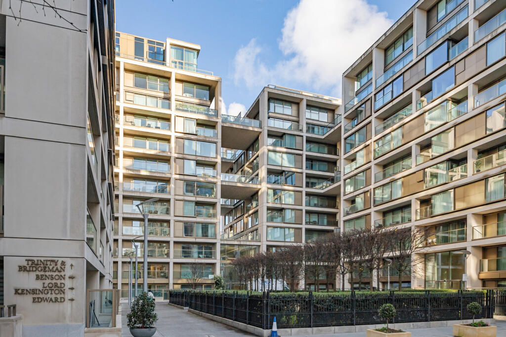 3 bed Apartment for rent in London. From Ladybird Living