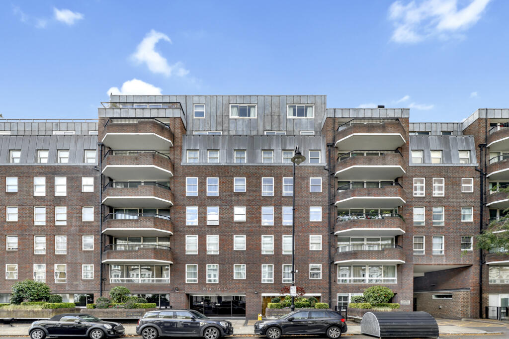 3 bed Apartment for rent in London. From Ladybird Living