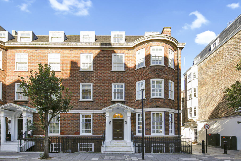 7 bed Detached for rent in London. From Ladybird Living