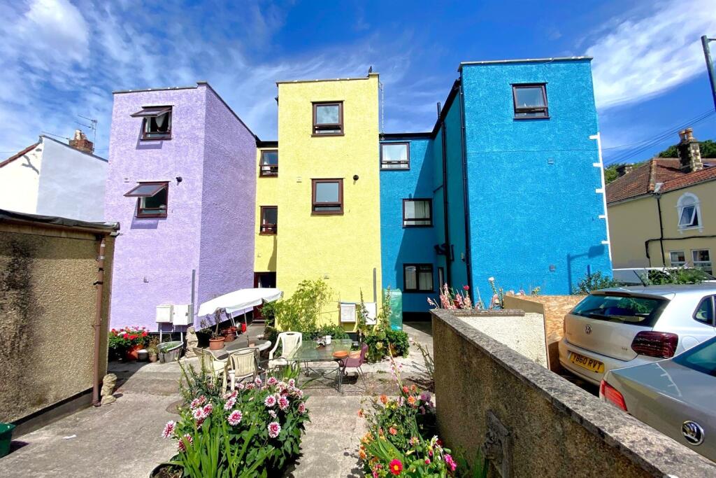 1 bed Detached for rent in Crofts End. From Moorfields Estate Agents - Hanham