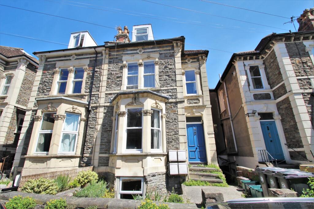 1 bed 1st Floor Flat for rent in Bristol. From Moorfields Estate Agents - Hanham