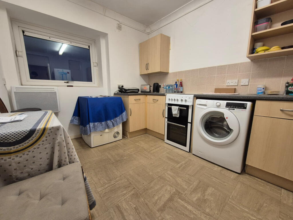 2 bed 1st Floor Flat for rent in Leeds. From Moorland Property Services - Leeds 2 bed 1st Floor Flat for rent in Leeds. From Moorland Property Services - Leeds