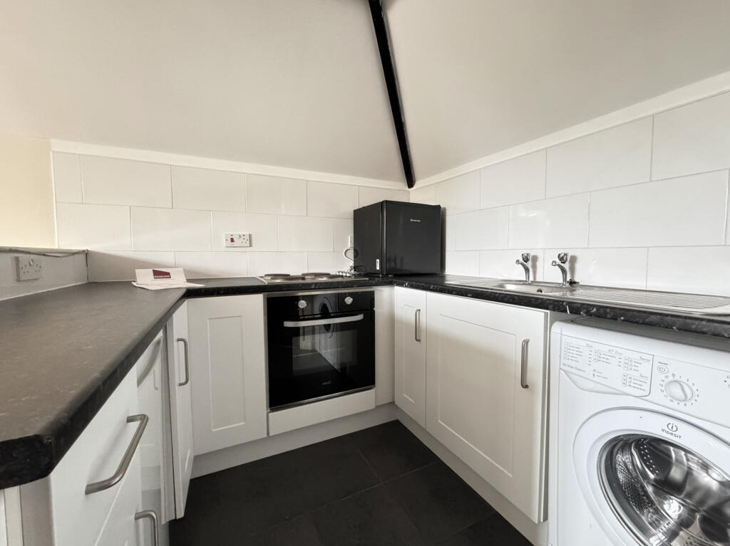 1 bed 1st Floor Flat for rent in Leeds. From Moorland Property Services - Leeds