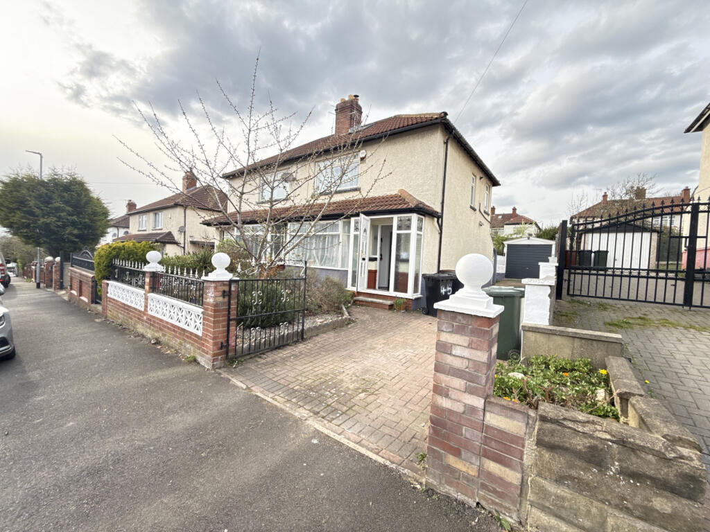 2 bed Semi Detached for rent in Leeds. From Moorland Property Services - Leeds