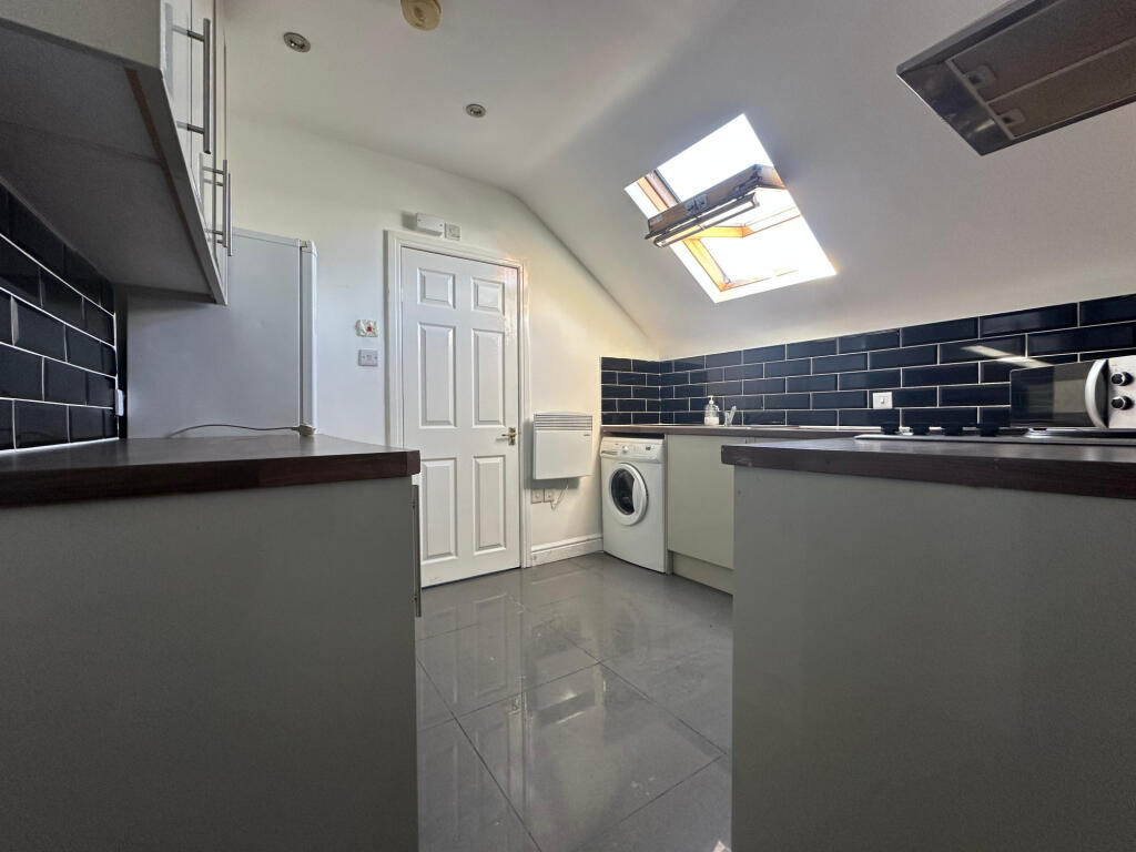 1 bed 1st Floor Flat for rent in Leeds. From Moorland Property Services - Leeds