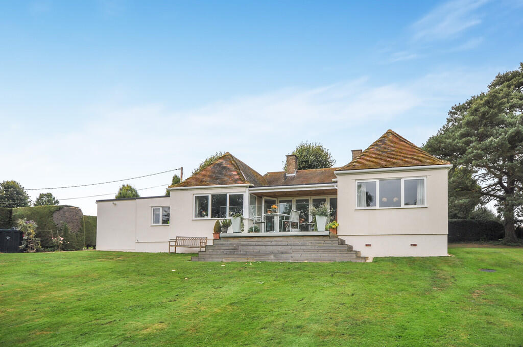 3 bed Detached bungalow for rent in Great Milton. From Morgan & Associates - Little Milton
